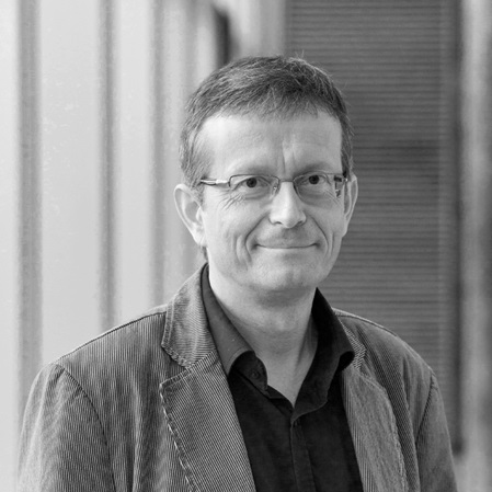 Prof. Dr.-Ing. Olaf Huth, Portrait in schwarz-weiss