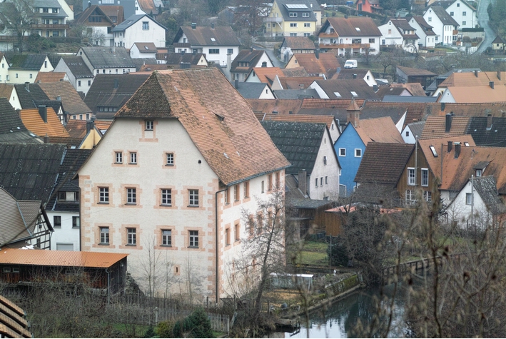 Stadtpanorama Velden mit ehemaligen Pflegeschloss Velden